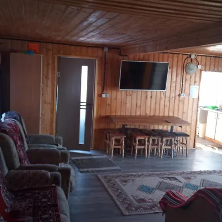 Aproape De Cer Feriehus *